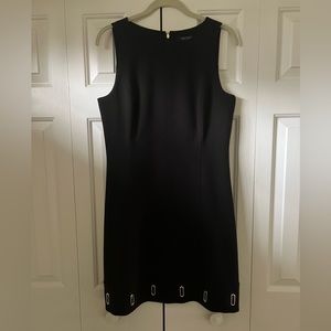 White House Black Market size 8